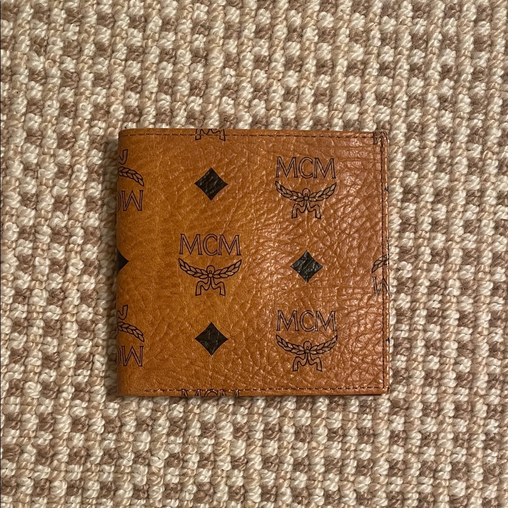 MCM Claus Bifold Wallet - Picture 2 of 13